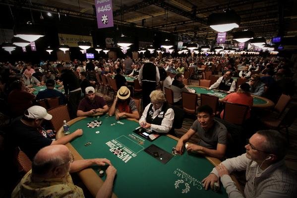 Colossus bei der WSOP wsop colossus2