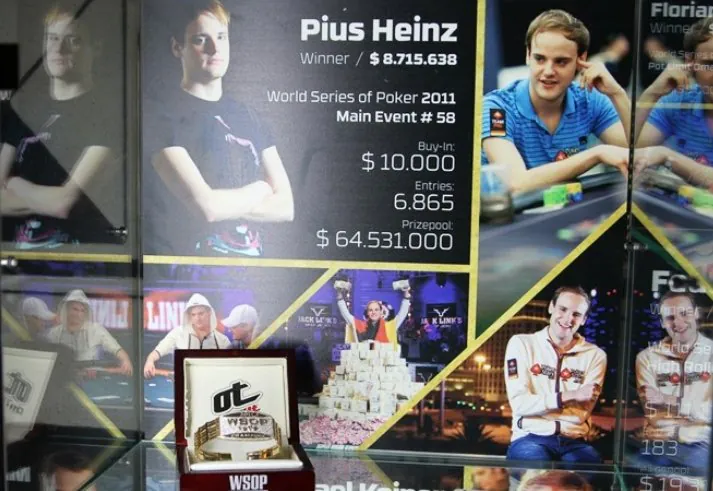 Die Trophäensammlung im King's Bracelets und mehr